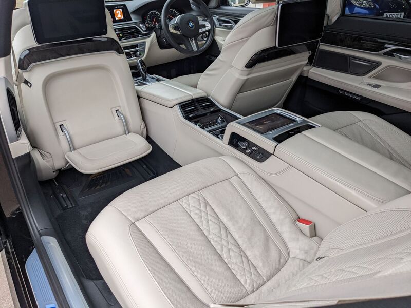 View BMW 7 SERIES 740LD XDRIVE M SPORT. MASSIVE SPECIFICATION