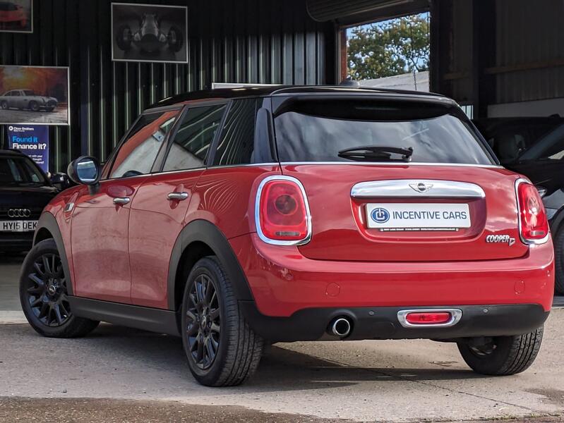 MINI HATCH