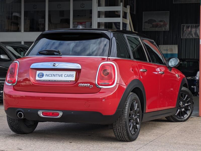 MINI HATCH