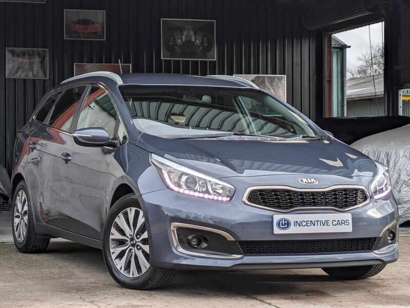 View KIA CEED 3 1.6 CRDi Sportswagon automatic. 2 OWNERS. FRESH SERVICE. SAT NAV. ULEZ & CAZ. REAR CAMERA.