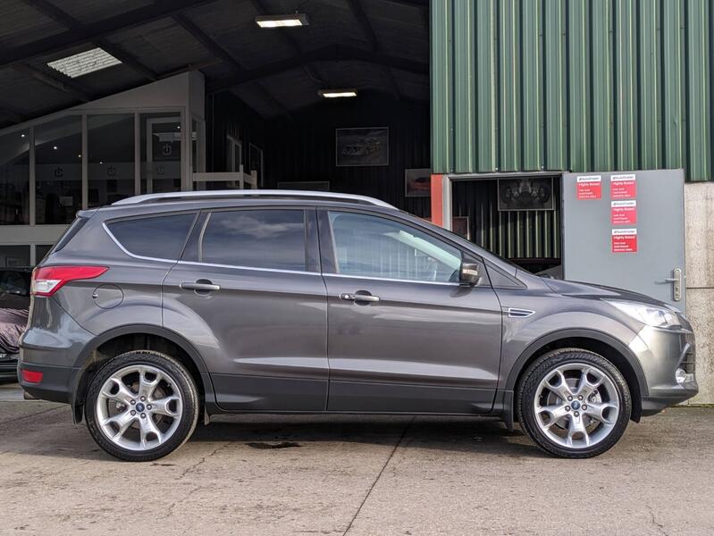 FORD KUGA