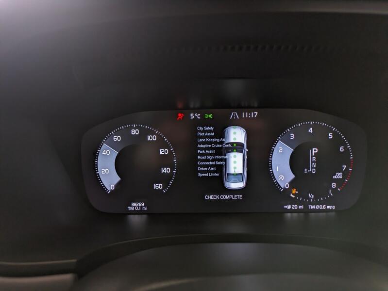 VOLVO S90