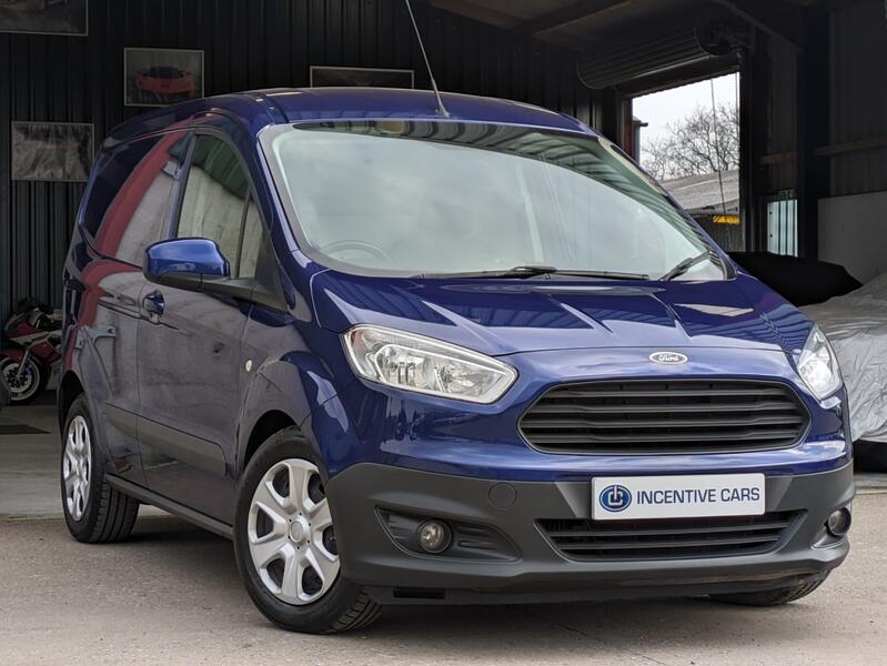 View FORD TRANSIT COURIER 1.5 TDCi Trend manual. JUST SERVICED. 2 OWNERS. LOW MILEAGE