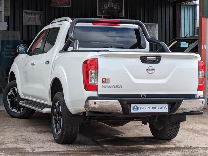 NISSAN NAVARA