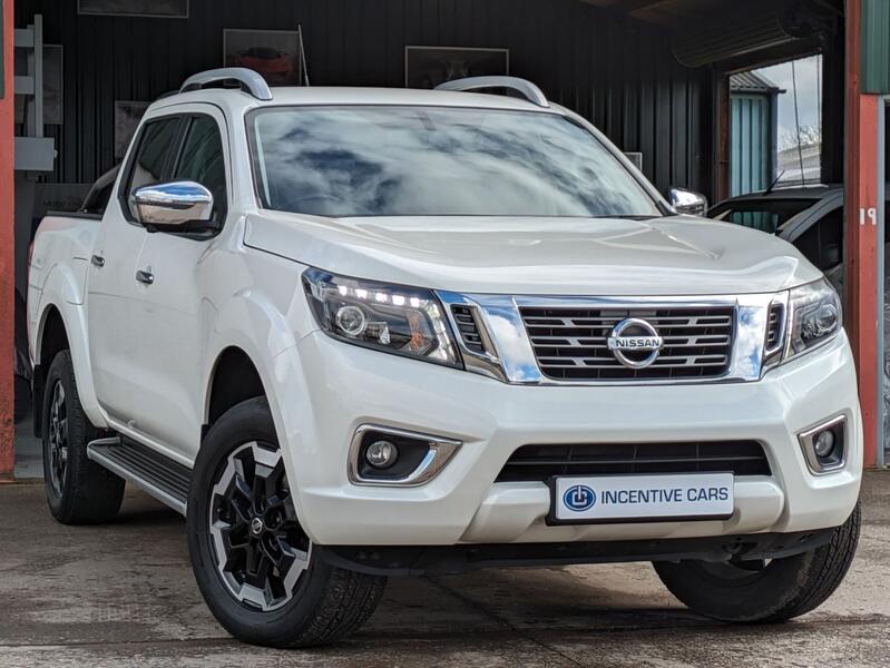 View NISSAN NAVARA 2.3 dCi Tekna automatic double cab. 1 OWNER. SAT NAV. 360 CAMERAS. NISSAN WARRANTY TO 2026