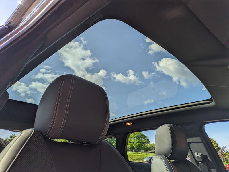 View LAND ROVER RANGE ROVER EVOQUE 2.0 TD4 HSE Dynamic automatic. Carplay. Sat nav. Pan roof. Land Rover service history.