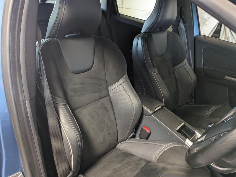 View VOLVO XC60 2.0 R-Design D4 (181hp) 2 OWNERS. 9 SERVICES. HEATED SEATS. JUST SERVICED. £35 RFL