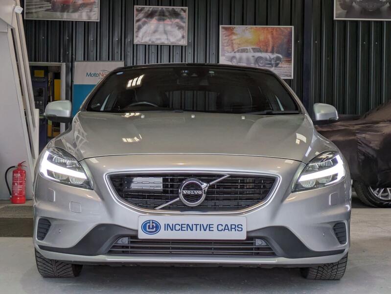 VOLVO V40