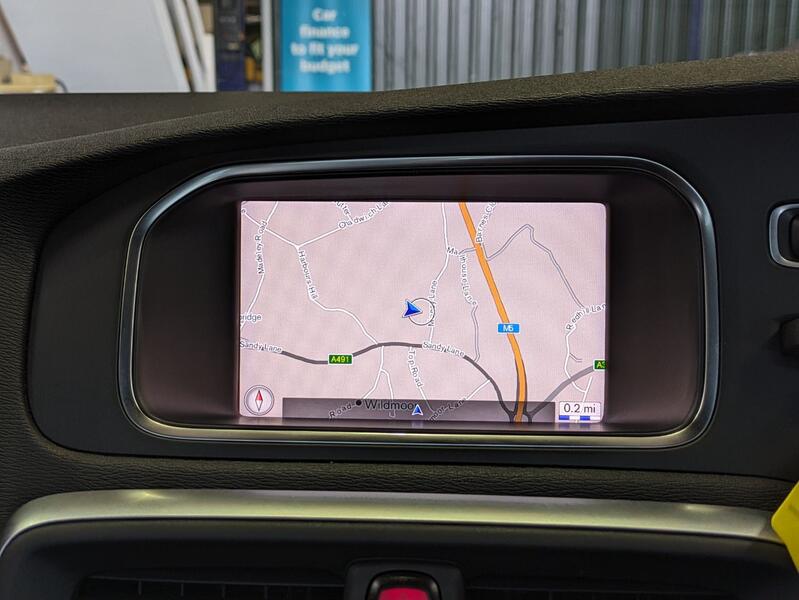 VOLVO V40