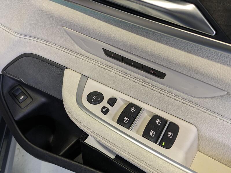 BMW 6 SERIES