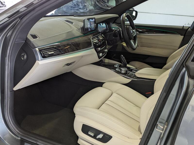 BMW 6 SERIES