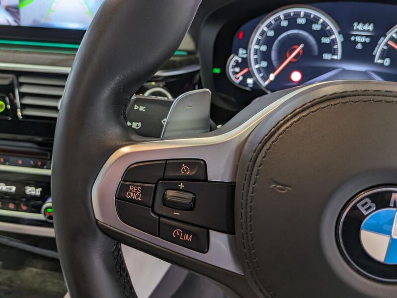 BMW 6 SERIES