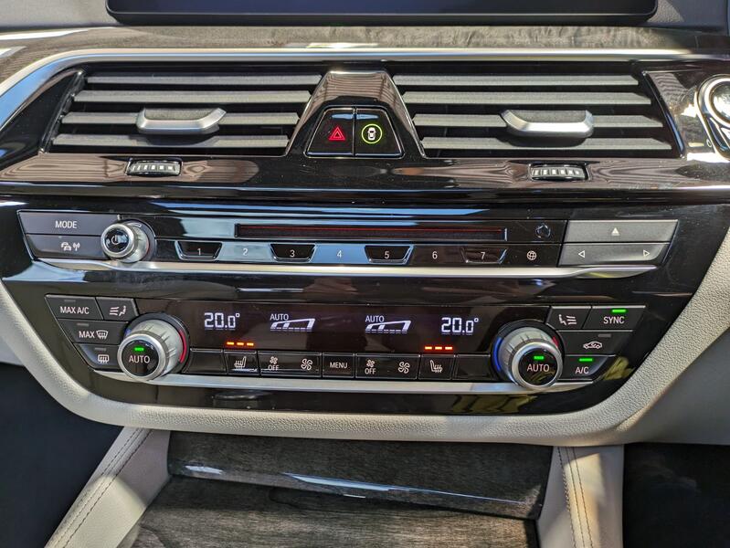 BMW 6 SERIES