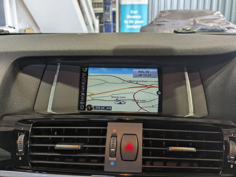 View BMW X3 xDrive30d M Sport automatic. 1 OWNER. 9 SERVICE VISITS. SAT NAV. HEATED LEATHER.