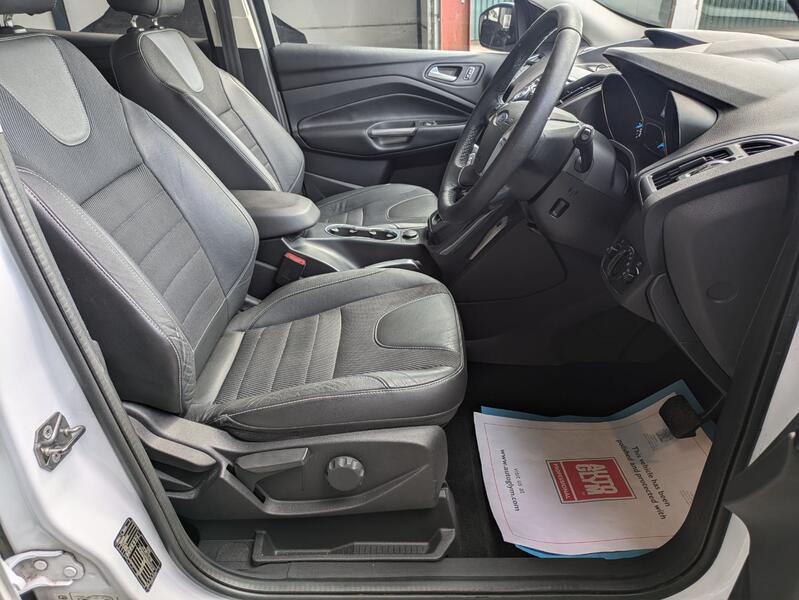 FORD KUGA