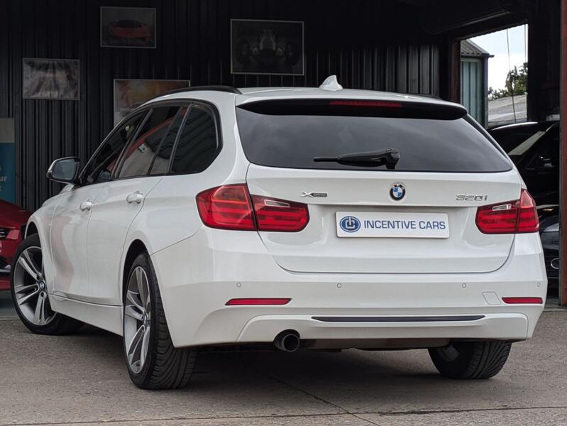 BMW 3 SERIES