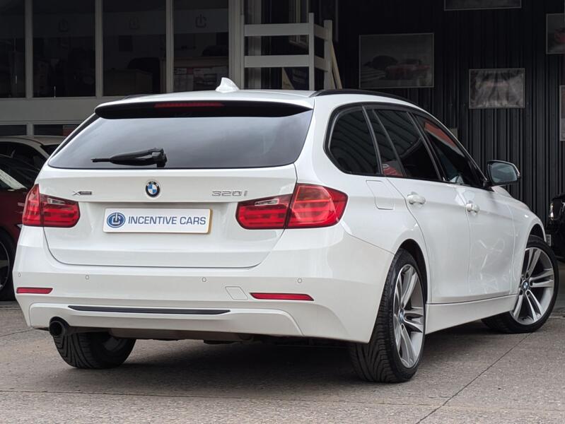 BMW 3 SERIES