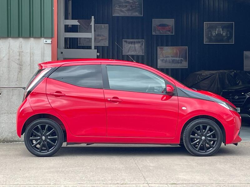 View TOYOTA AYGO 1.0 VVT-i x-style ZERO ROAD TAX. REAR VIEW CAMERA. AIR CON. FULL SERVICE HISTORY.