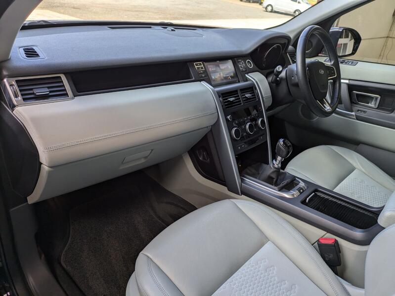 LAND ROVER DISCOVERY SPORT