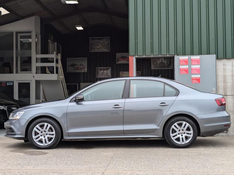 VOLKSWAGEN JETTA
