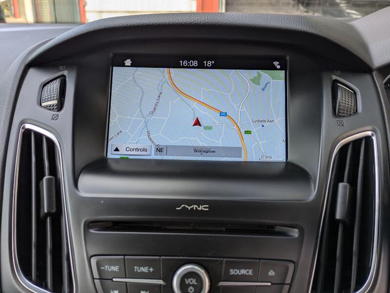 View FORD FOCUS 1.0 T EcoBoost ST-Line X manual. 2 OWNERS. SAT NAV. ANDROID AUTO. CRUISE CONTROL. 