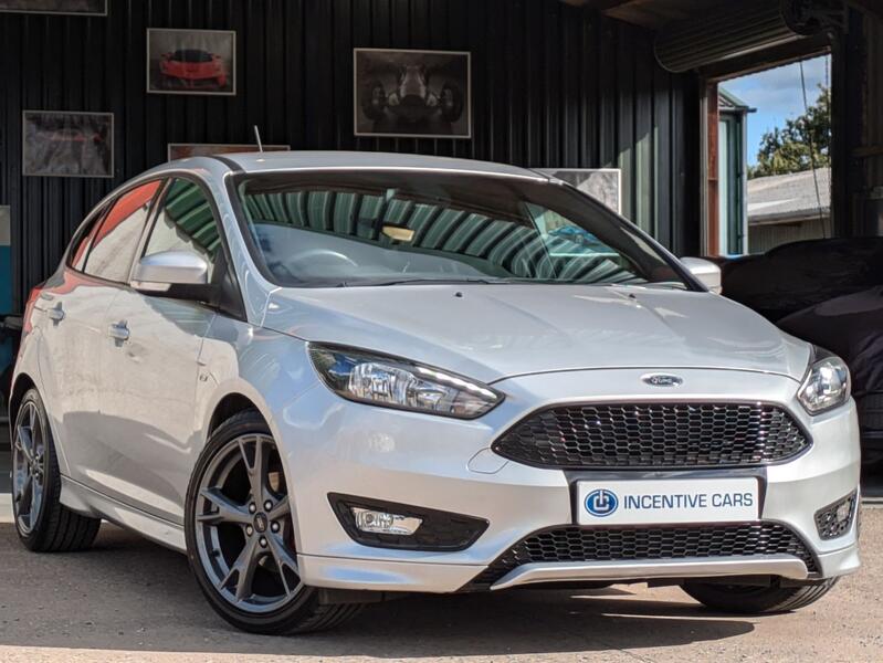 View FORD FOCUS 1.0 T EcoBoost ST-Line X manual. 2 OWNERS. SAT NAV. ANDROID AUTO. CRUISE CONTROL. 