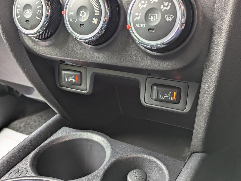 View MITSUBISHI ASX 1.6 D 3 SE HEATED LEATHER. XENON LIGHTS. JUST SERVICED. REAR CAMERA.