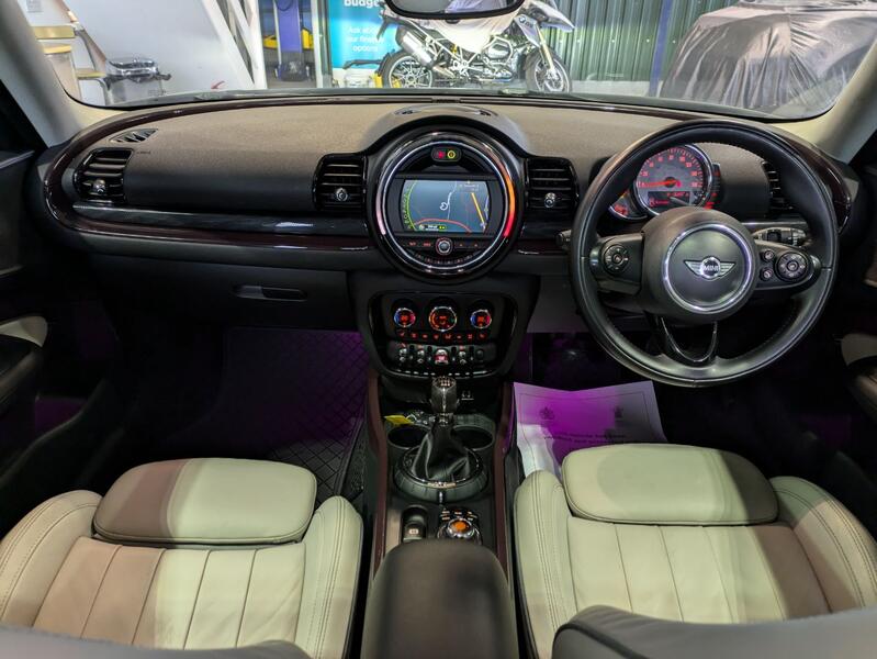 MINI CLUBMAN