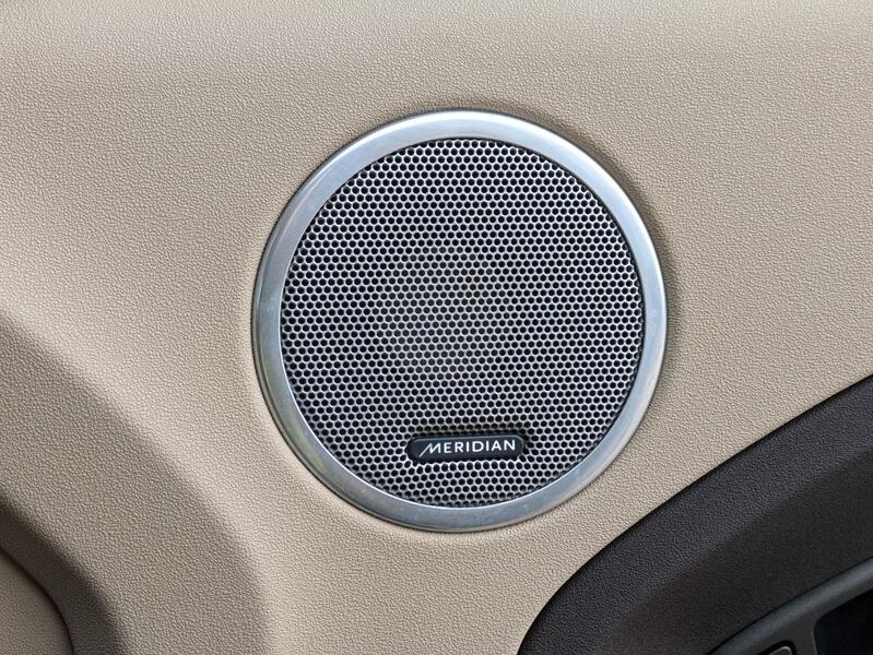 View LAND ROVER RANGE ROVER EVOQUE 2.2 eD4 Pure. 2 OWNERS. LAND ROVER HISTORY. HEATED LEATHER. MERIDIAN SOUND. 