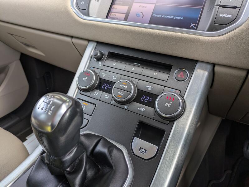 View LAND ROVER RANGE ROVER EVOQUE 2.2 eD4 Pure. 2 OWNERS. LAND ROVER HISTORY. HEATED LEATHER. MERIDIAN SOUND. 