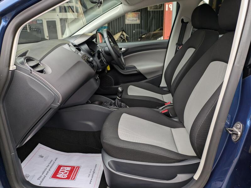 SEAT IBIZA