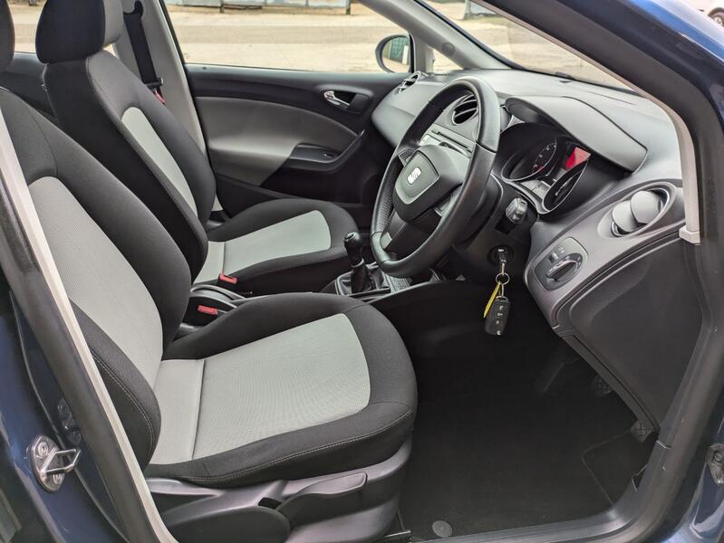 SEAT IBIZA