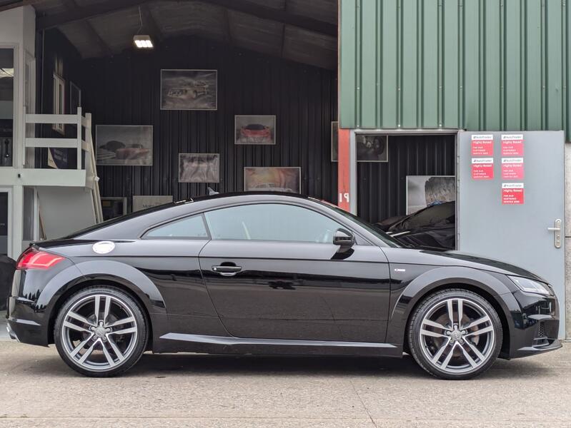 AUDI TT