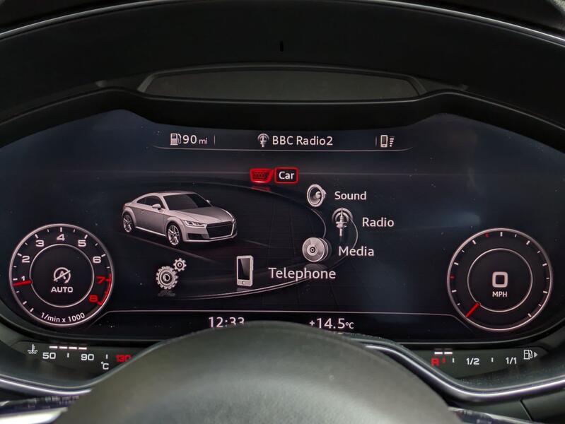 AUDI TT