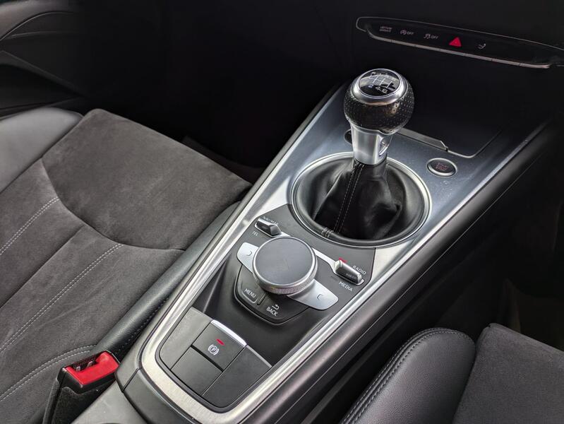 AUDI TT