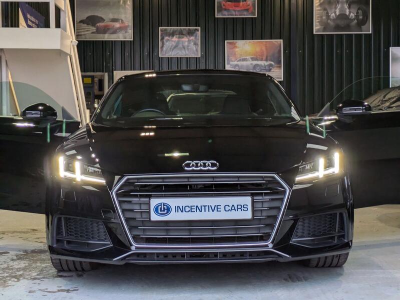 AUDI TT