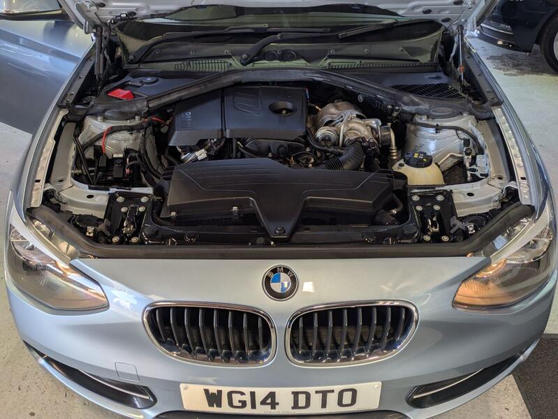 BMW 1 SERIES