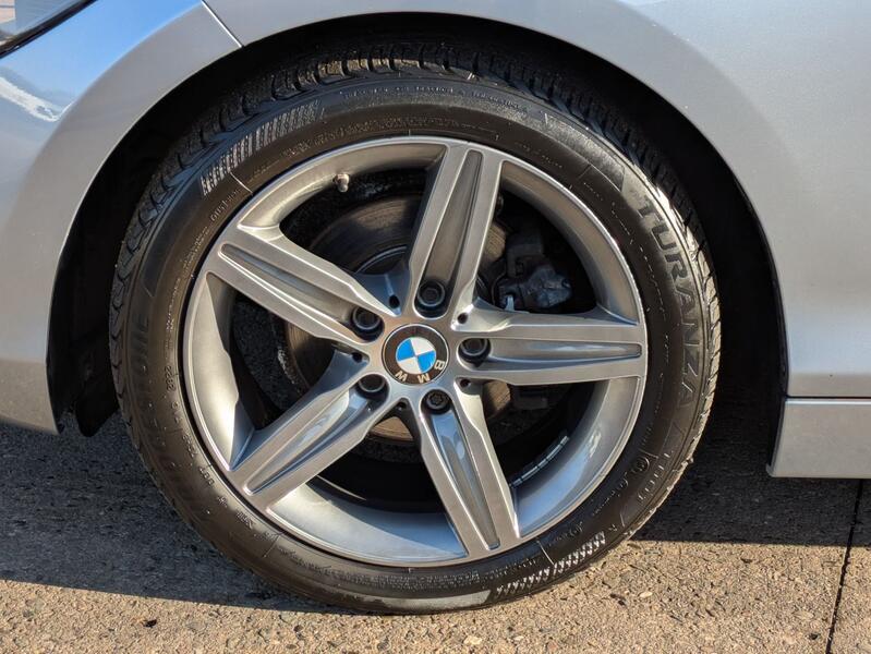 BMW 1 SERIES