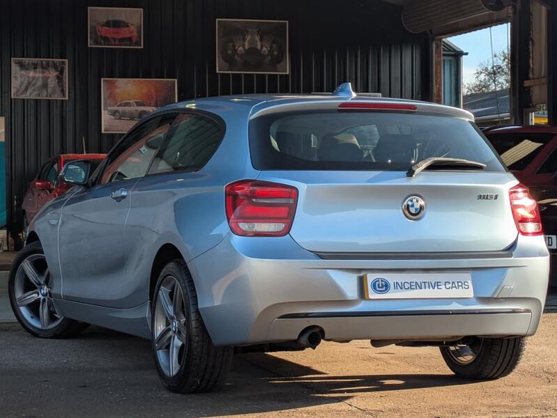 BMW 1 SERIES