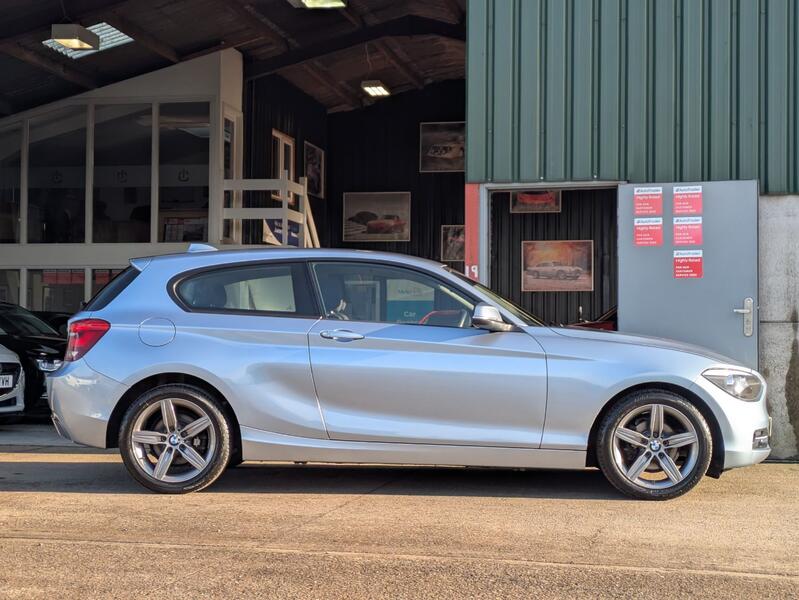 BMW 1 SERIES
