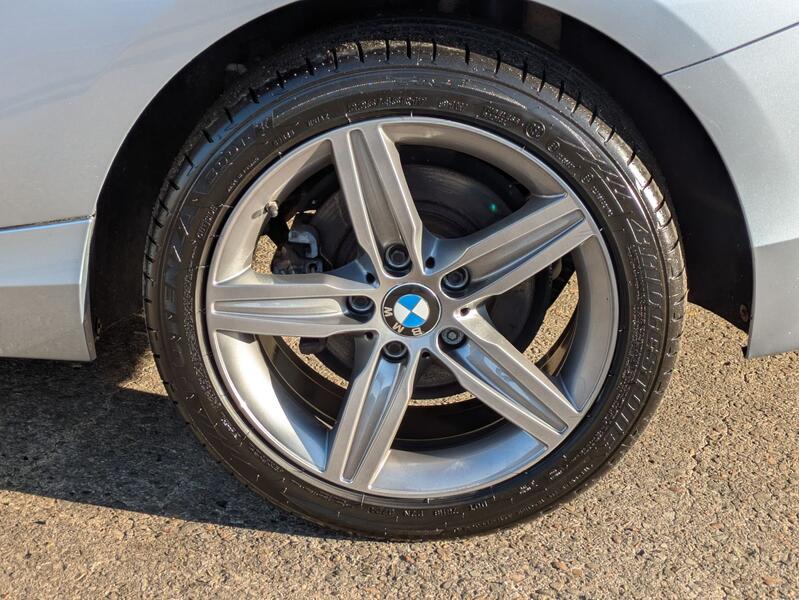 BMW 1 SERIES
