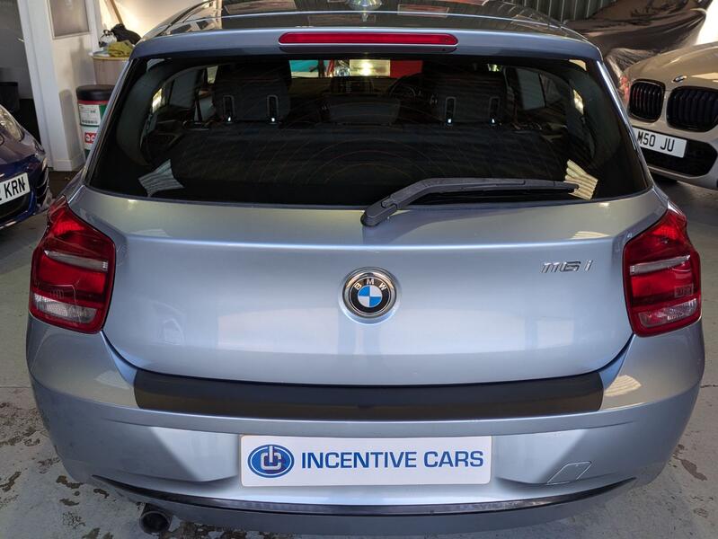 BMW 1 SERIES