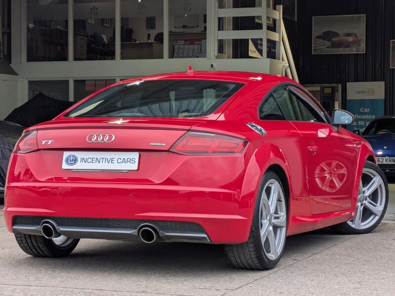 AUDI TT