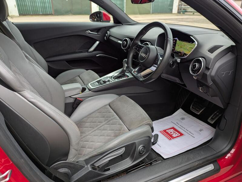AUDI TT