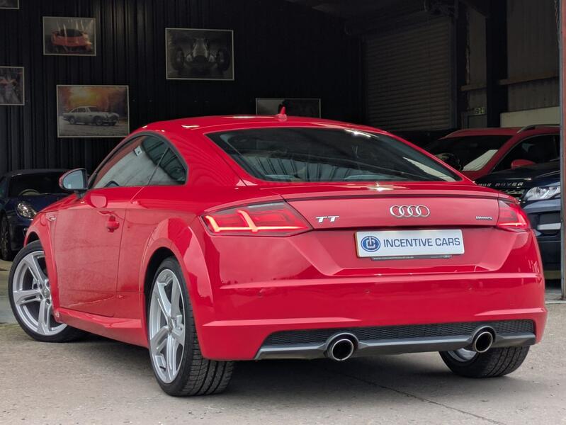 AUDI TT