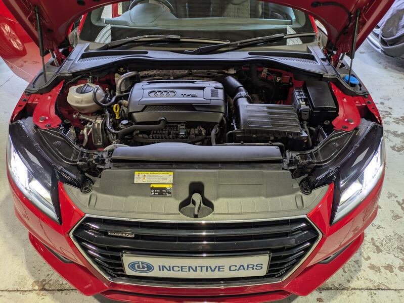 AUDI TT