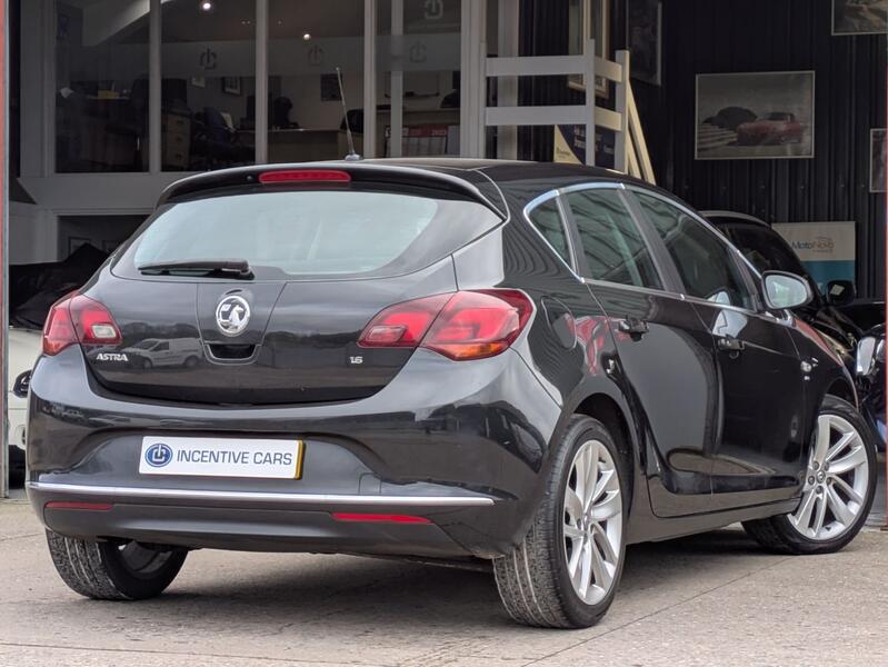 VAUXHALL ASTRA
