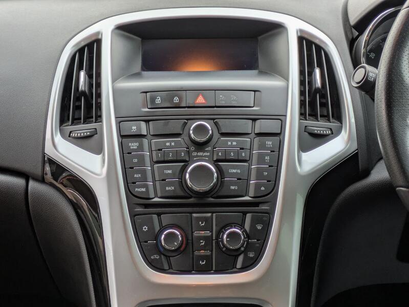 VAUXHALL ASTRA