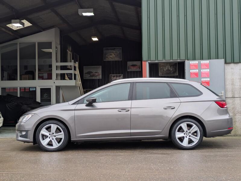 SEAT LEON