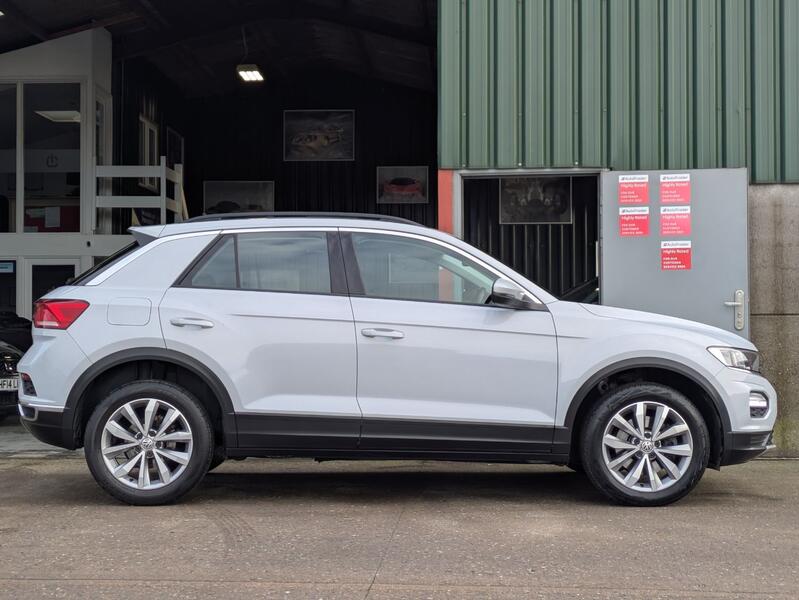 VOLKSWAGEN T-ROC